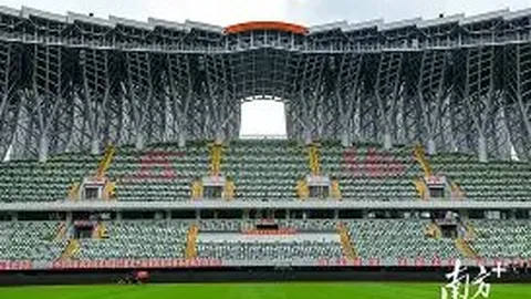 巴塞罗那成功签下B罗，哈维盛情邀约显诚意，700万欧年薪合约引利雅得胜利关注